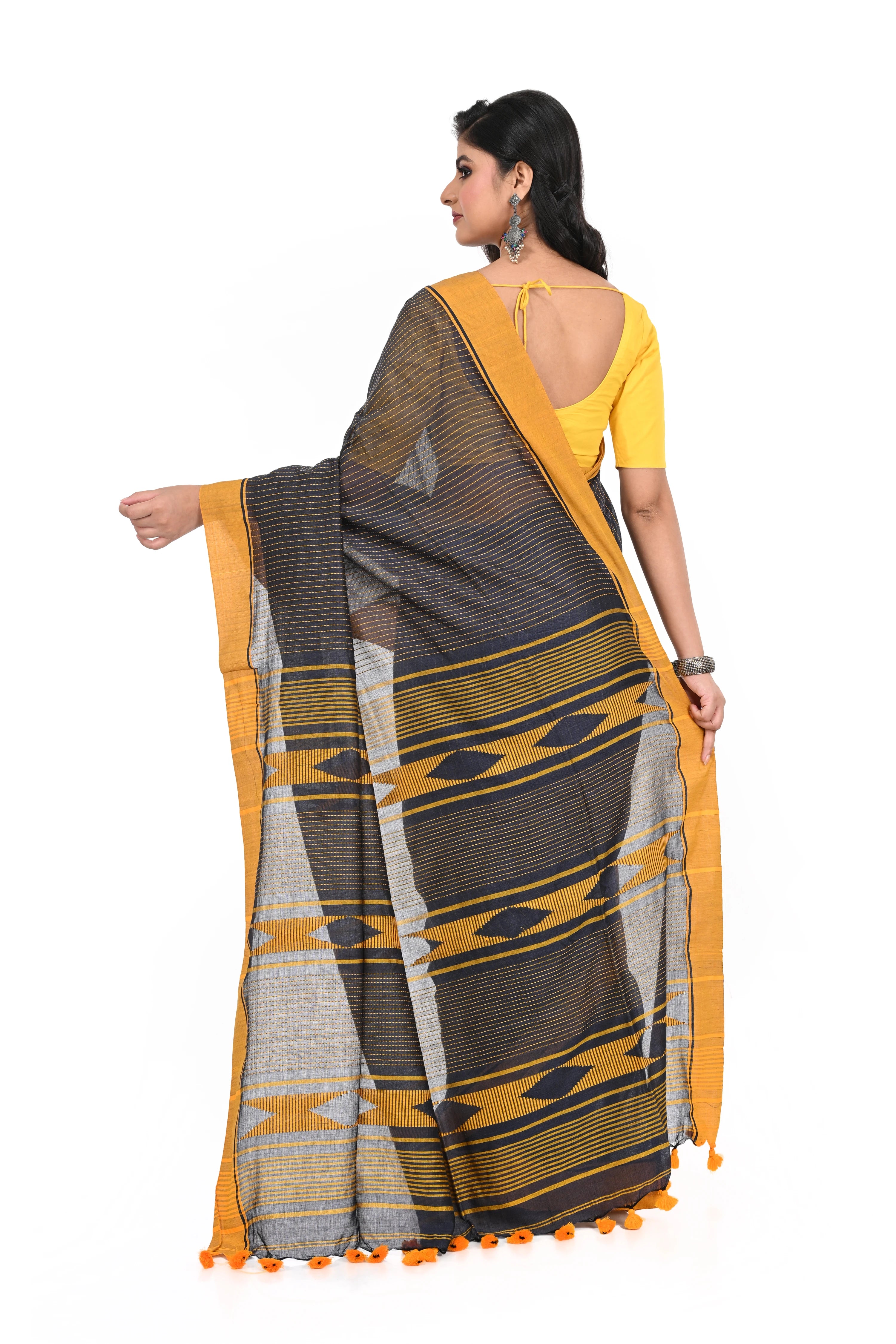 Elegant Look Brown Solid Yellow Border Cotton Handloom Saree