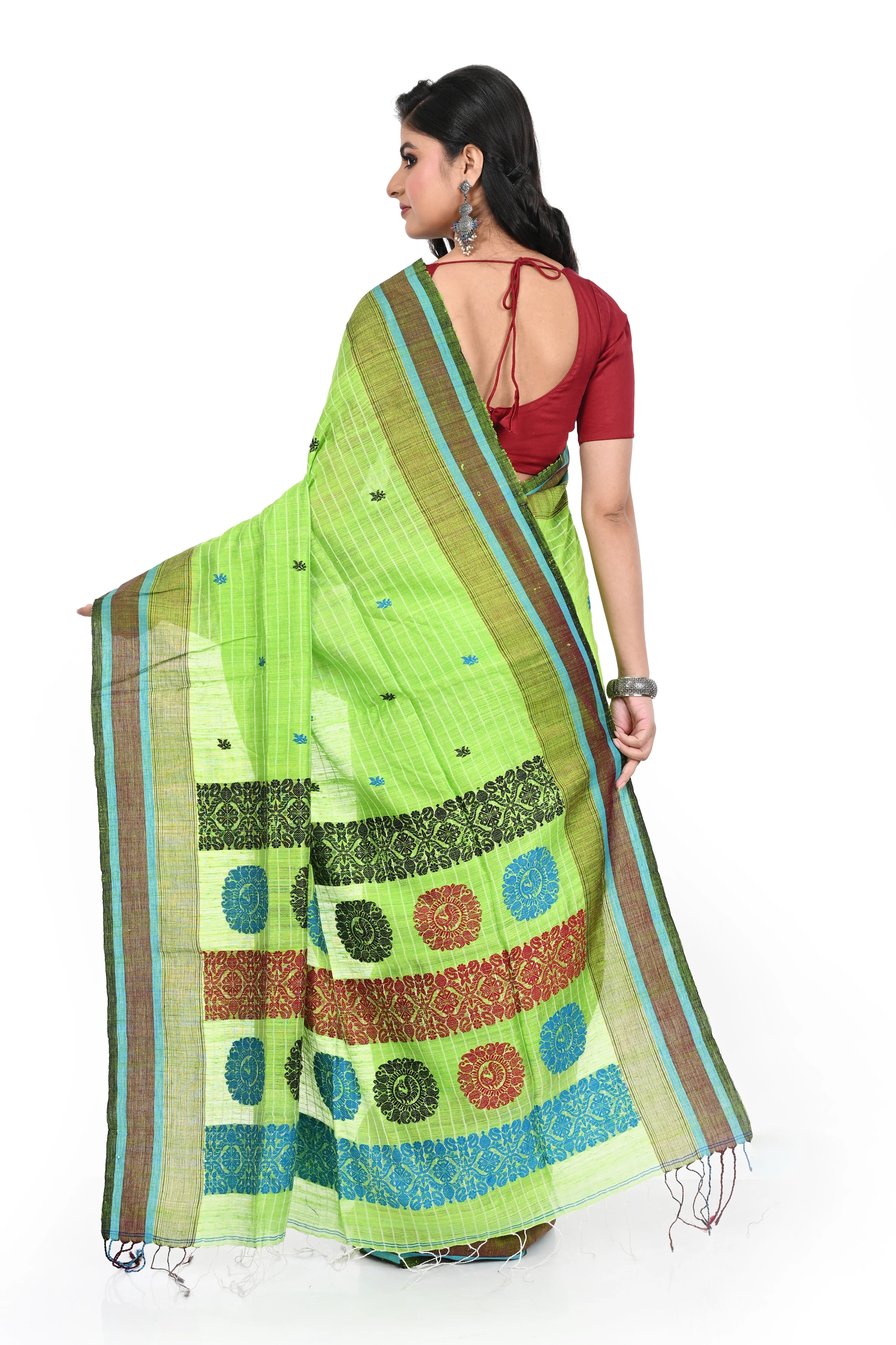 Parrot Green Coloured Pure Matka Handloom Saree with Decorated Pallu and Border